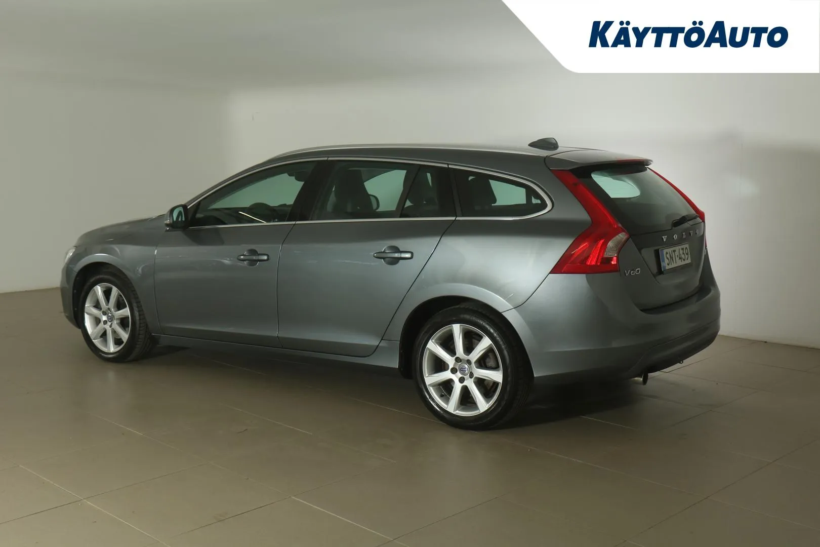 VOLVO V60 SNT-439 carousel image