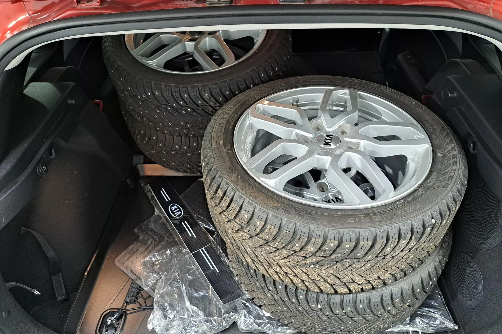 KIA Ceed XRT-445 carousel image