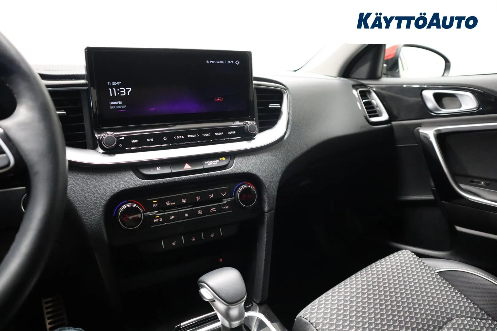 KIA Ceed XRT-445 carousel image