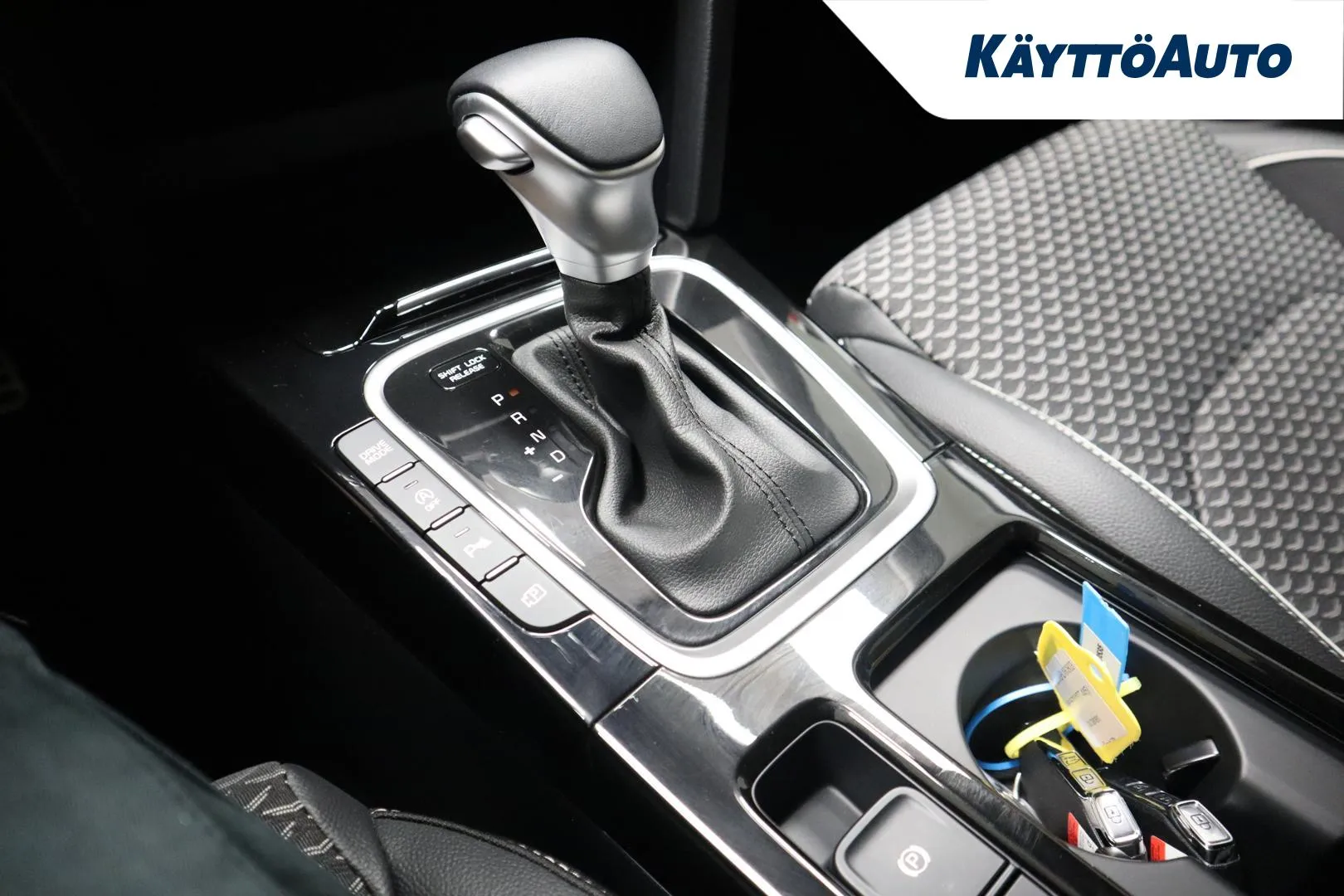 KIA Ceed XRT-445 carousel image