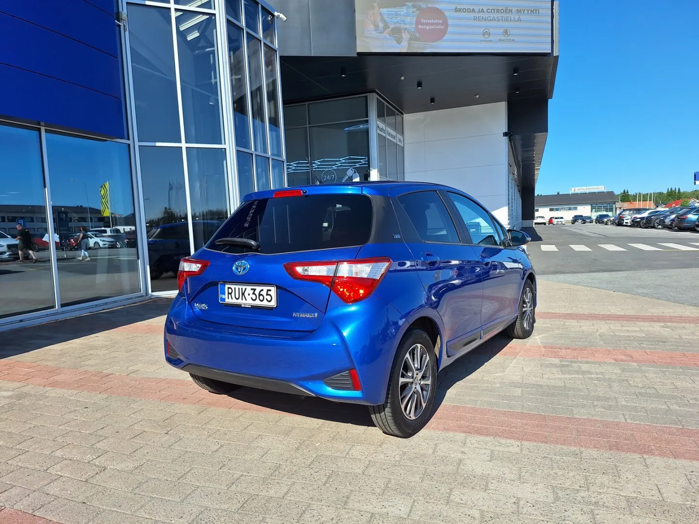 TOYOTA Yaris RUK-365 carousel image