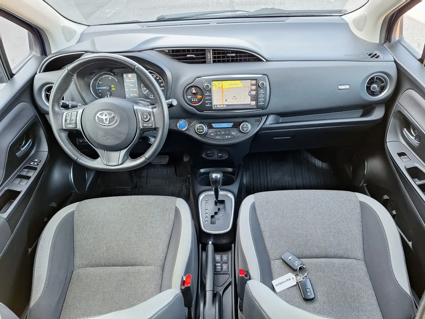 TOYOTA Yaris RUK-365 carousel image