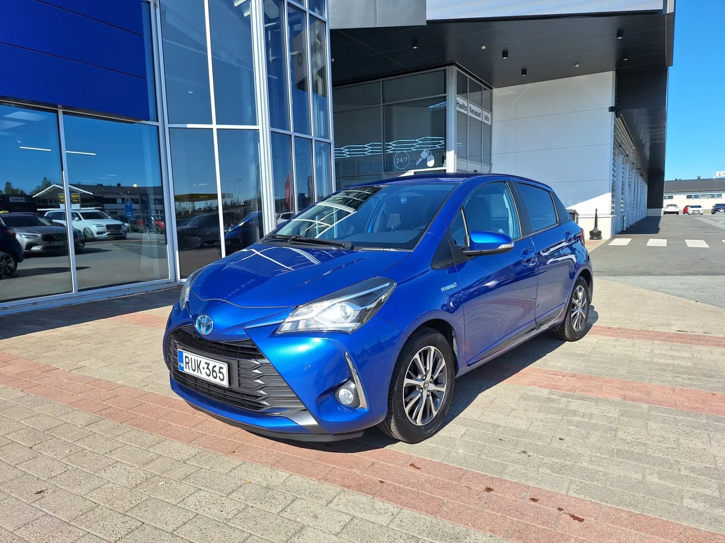 TOYOTA Yaris RUK-365 carousel image