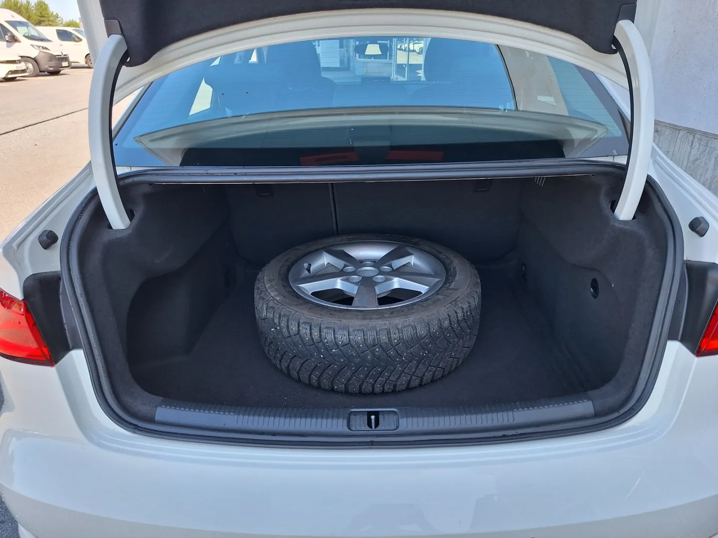 AUDI A3 XVO-327 carousel image