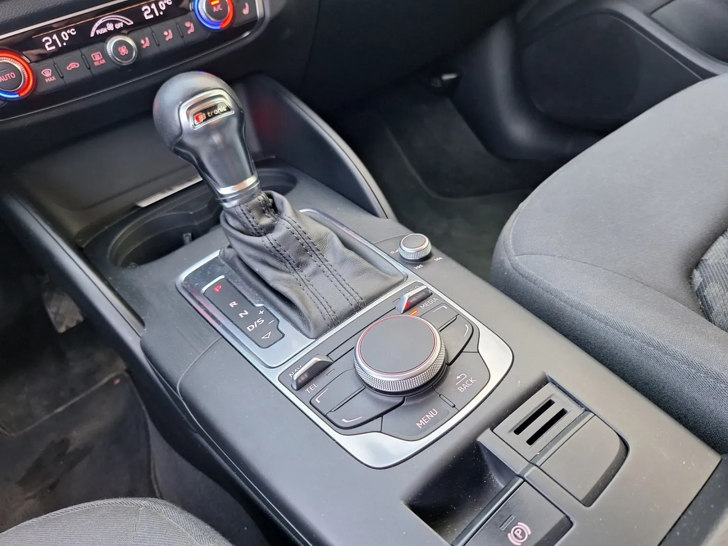 AUDI A3 XVO-327 carousel image