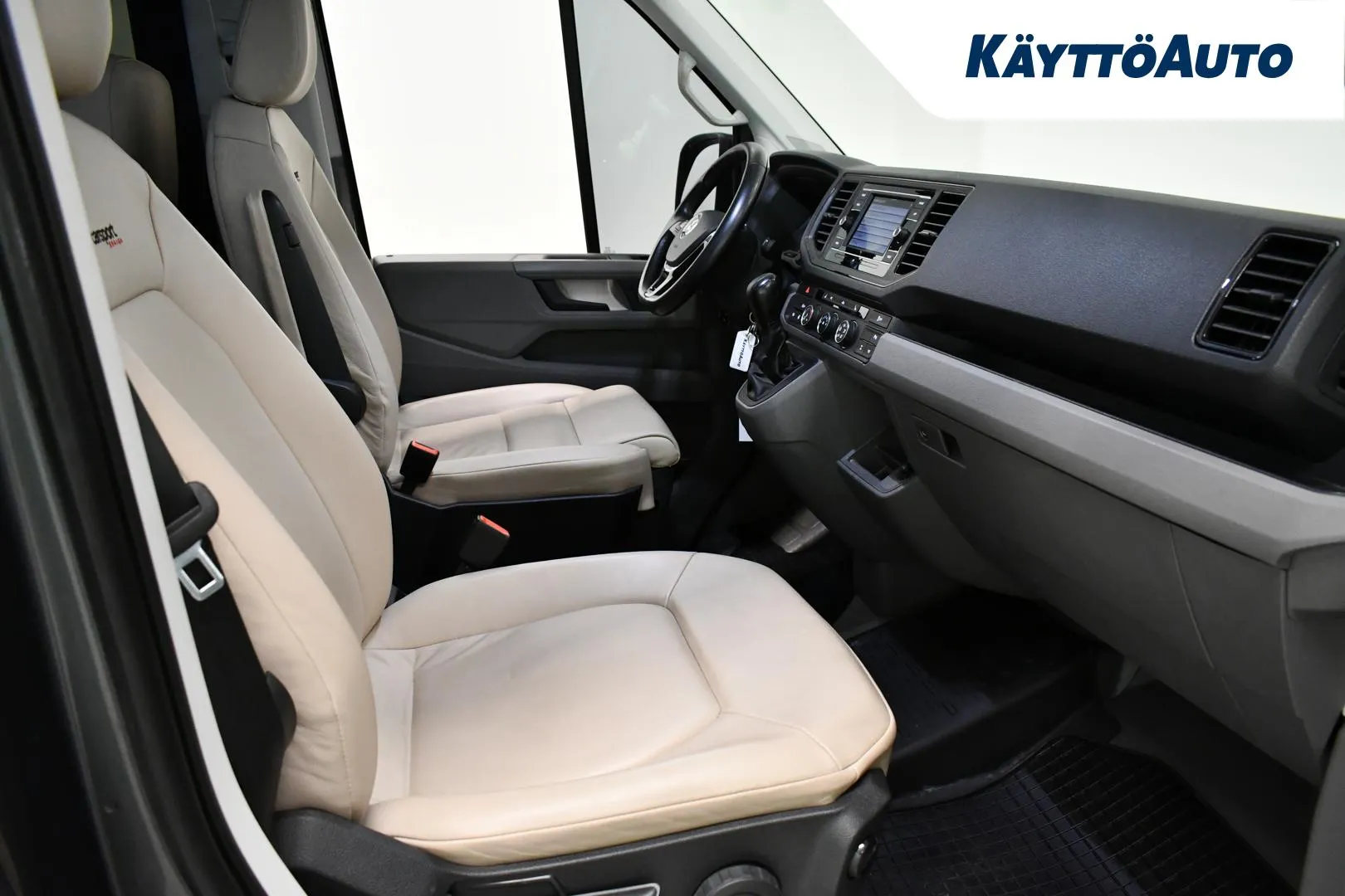 VOLKSWAGEN Crafter NMH-376 carousel image