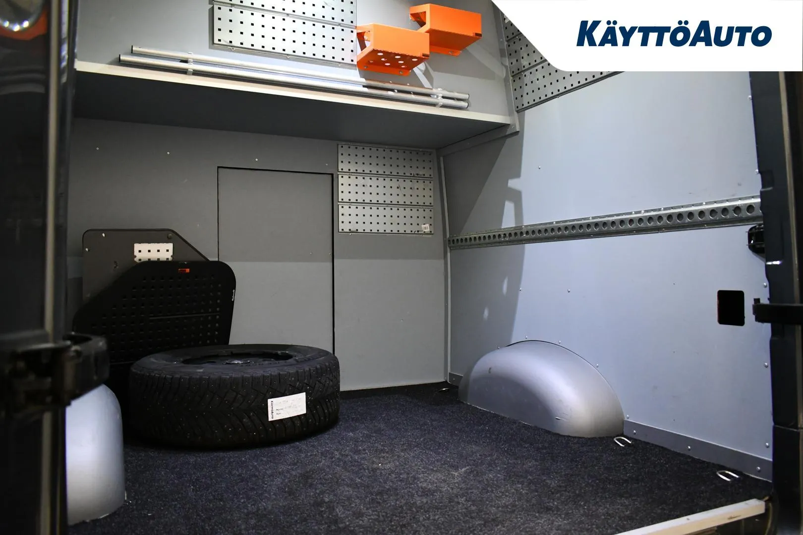 VOLKSWAGEN Crafter NMH-376 carousel image