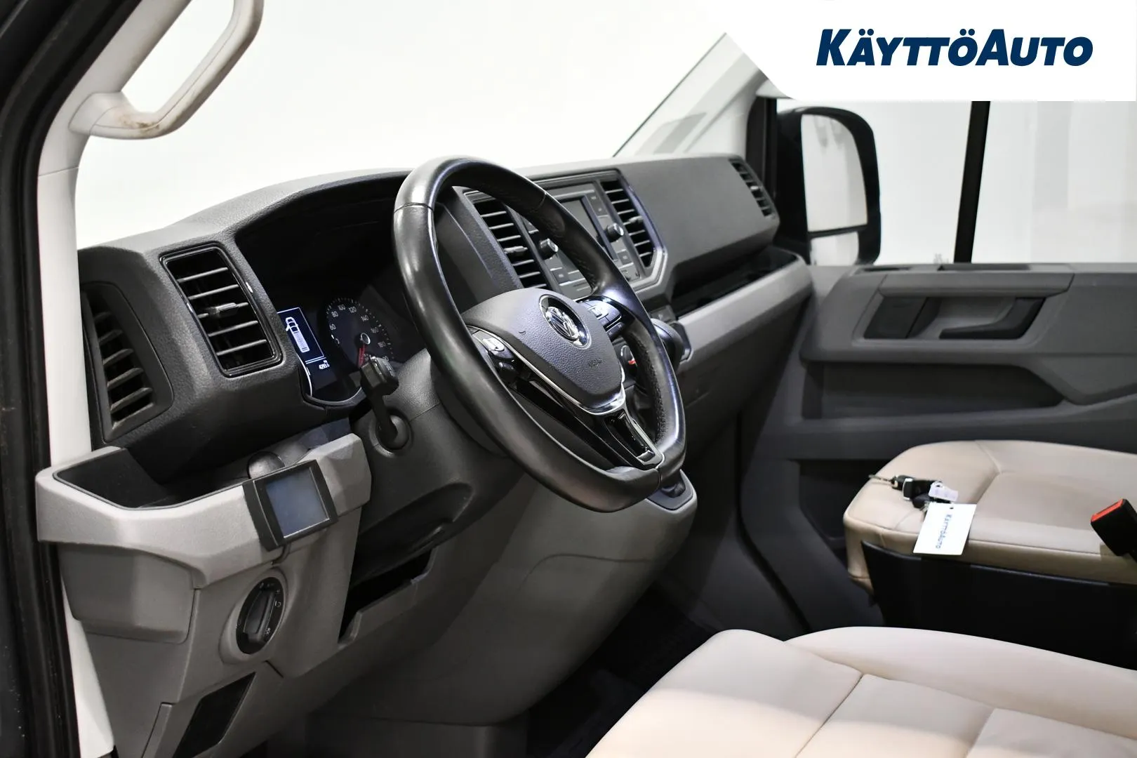 VOLKSWAGEN Crafter NMH-376 carousel image