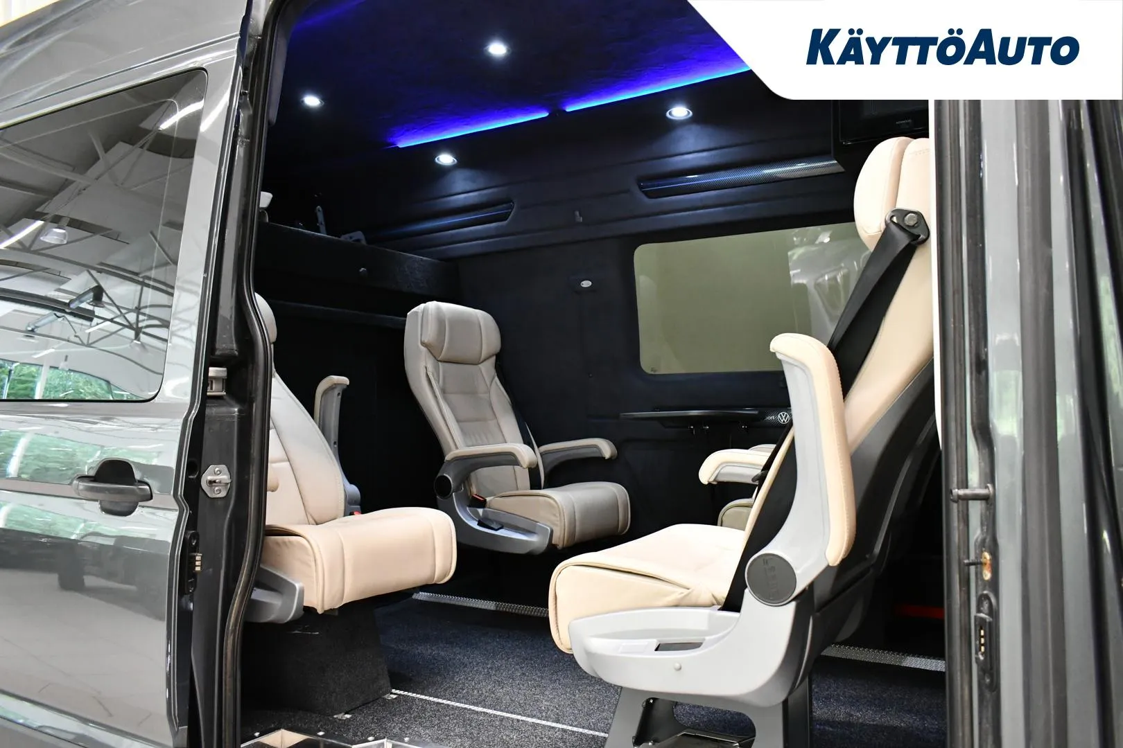 VOLKSWAGEN Crafter NMH-376 carousel image