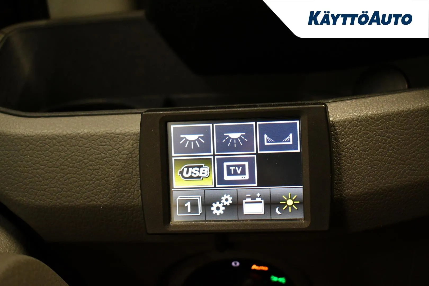 VOLKSWAGEN Crafter NMH-376 carousel image