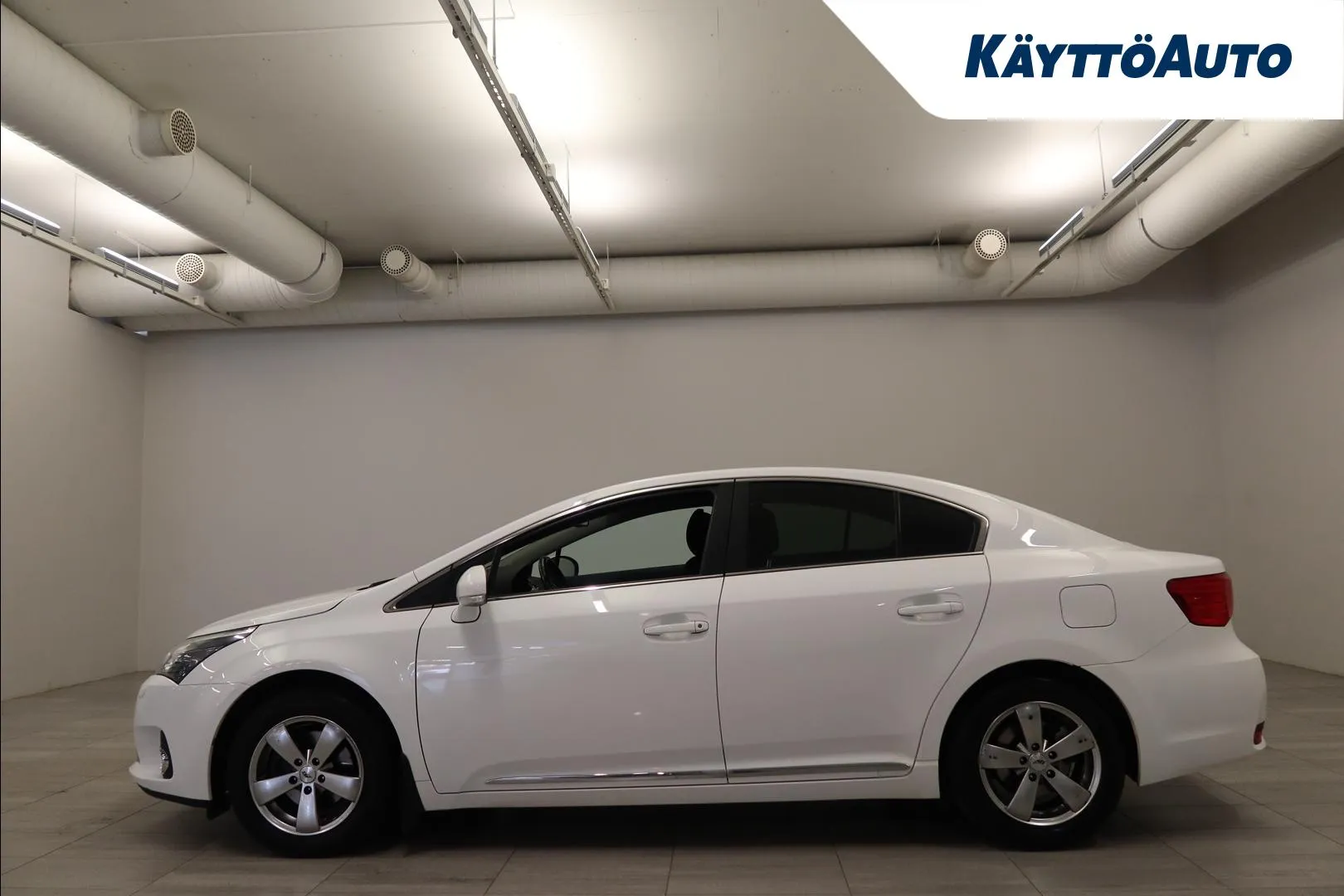 TOYOTA Avensis IKN-845 carousel image