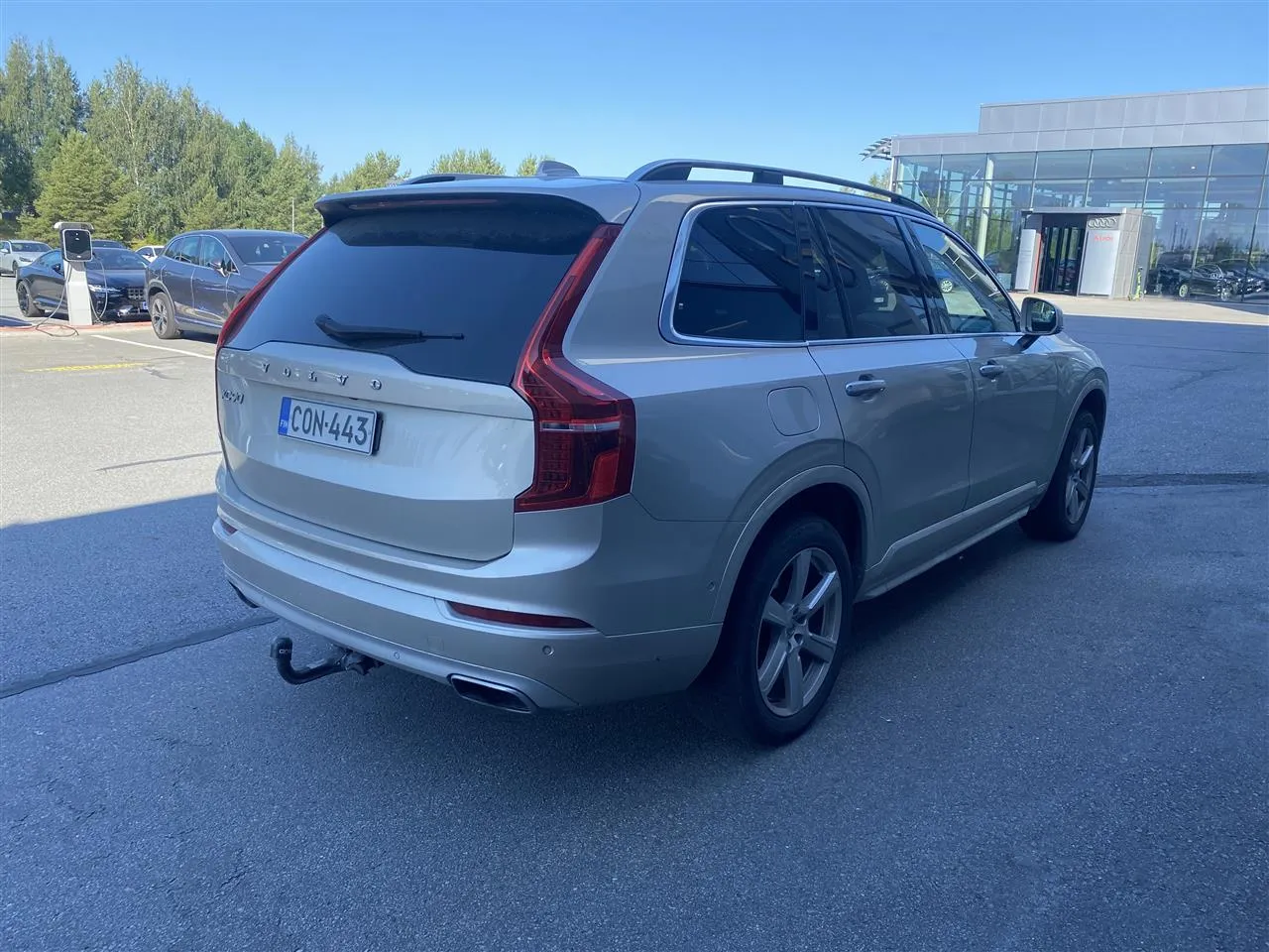 VOLVO XC90 CON-443 carousel image