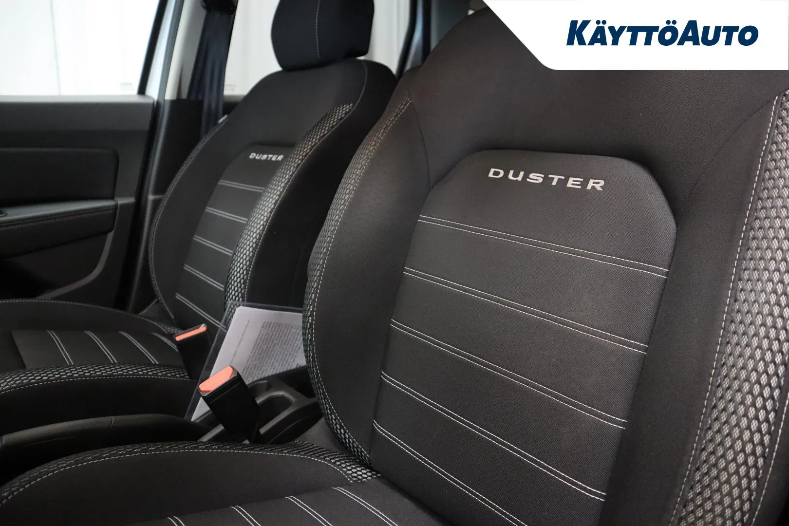 DACIA Duster ZML-709 carousel image