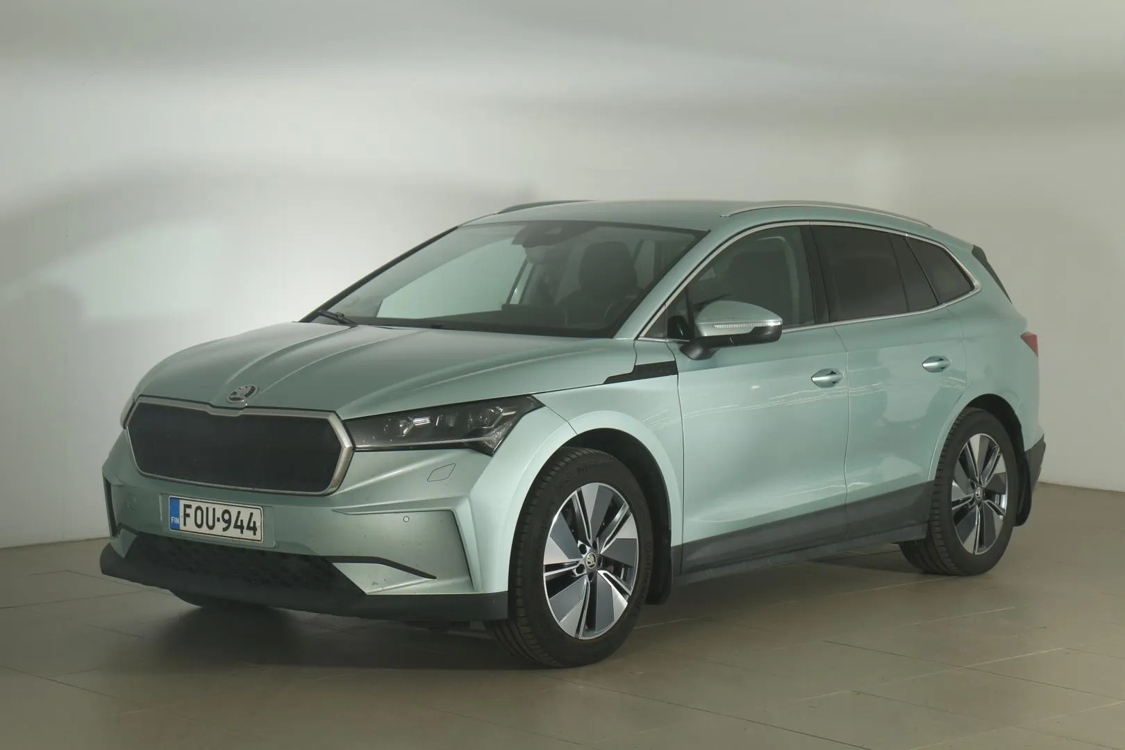 SKODA Enyaq FOU-944 carousel image
