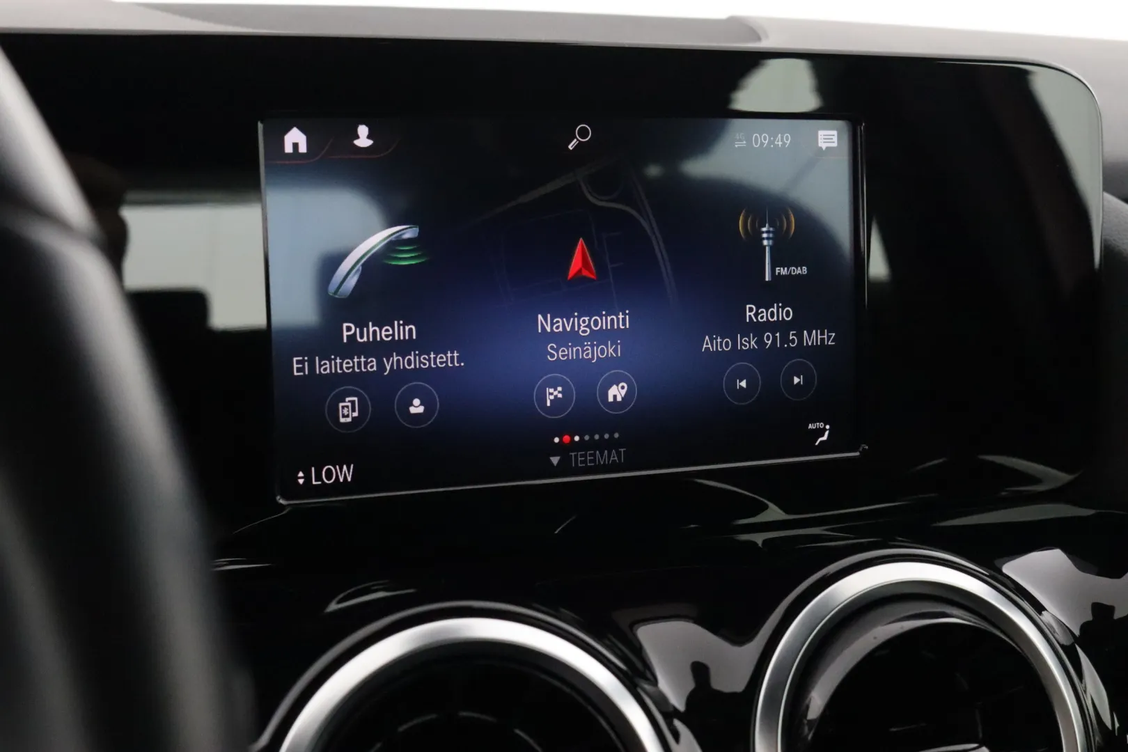 MERCEDES-BENZ GLA SZG-702 carousel image