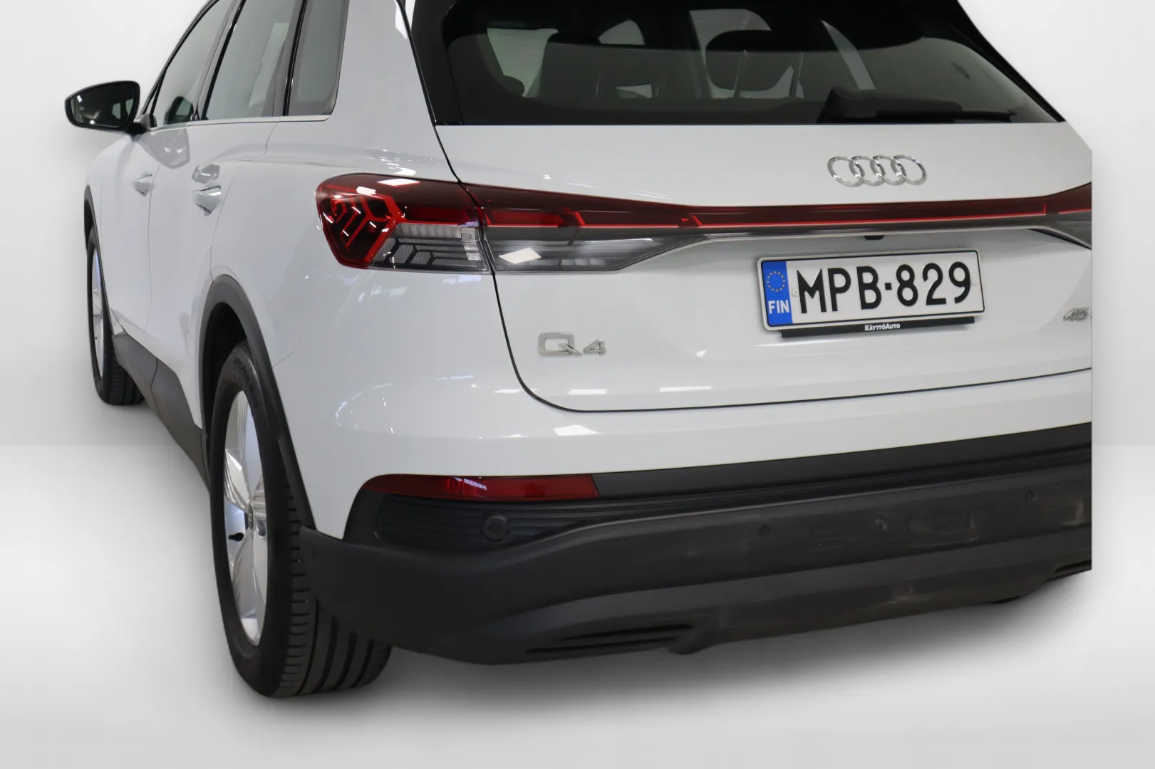 AUDI Q4 e-tron MPB-829 carousel image