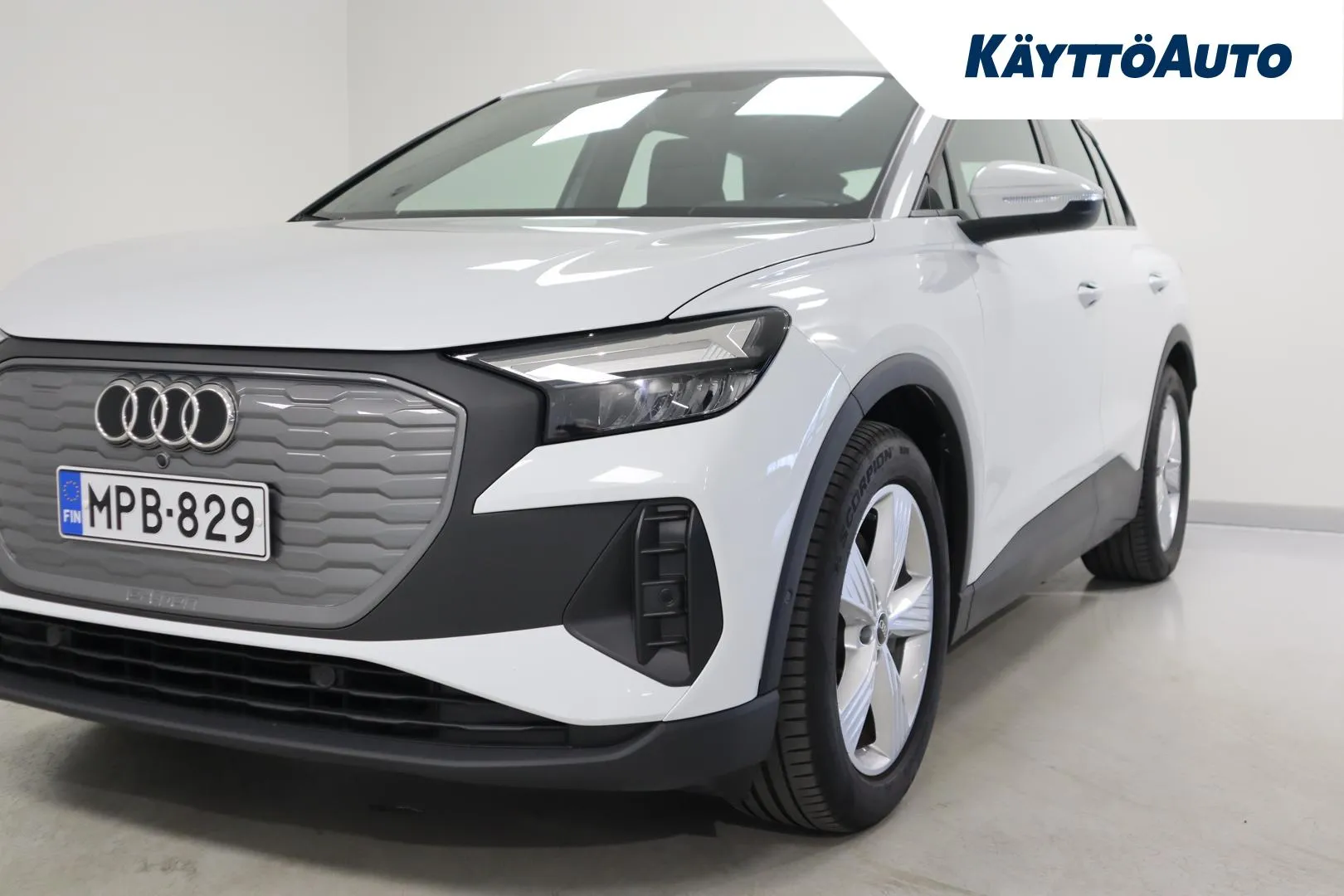 AUDI Q4 e-tron MPB-829 carousel image