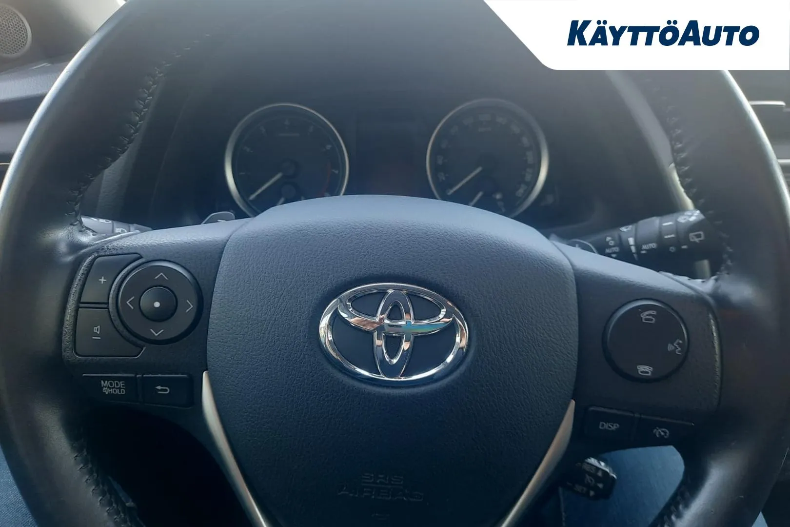 TOYOTA Auris OUR-195 carousel image