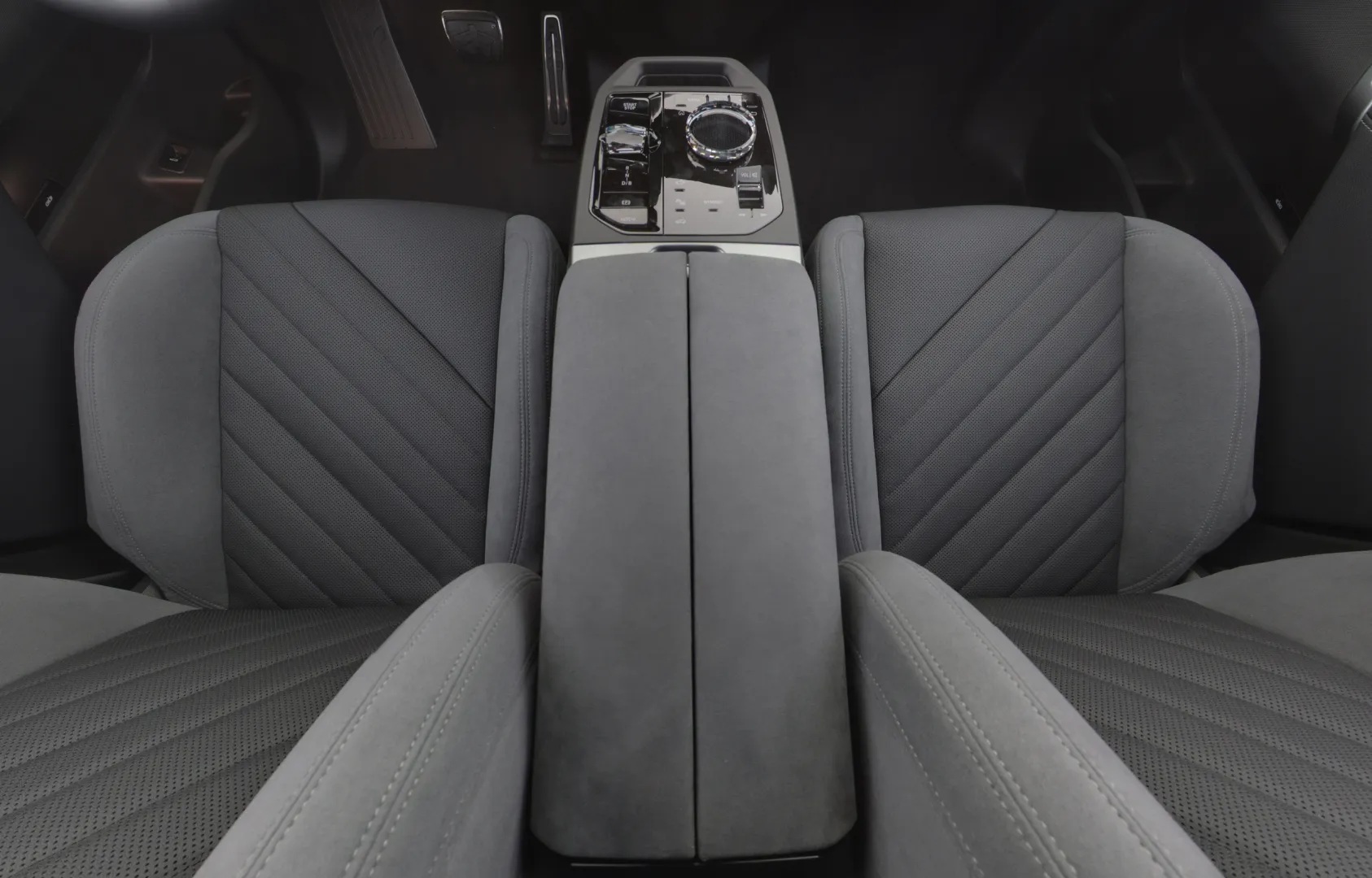 BMW iX XXZ-580 carousel image