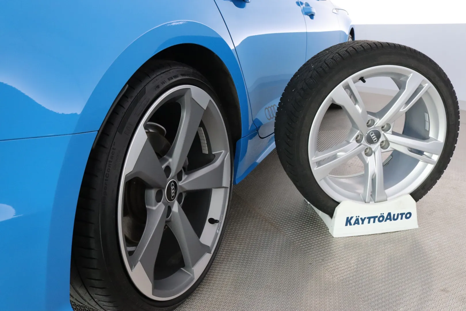 AUDI A5 JMI-569 carousel image