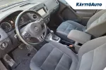 Volkswagen Tiguan UVF-898 carousel thumbs
