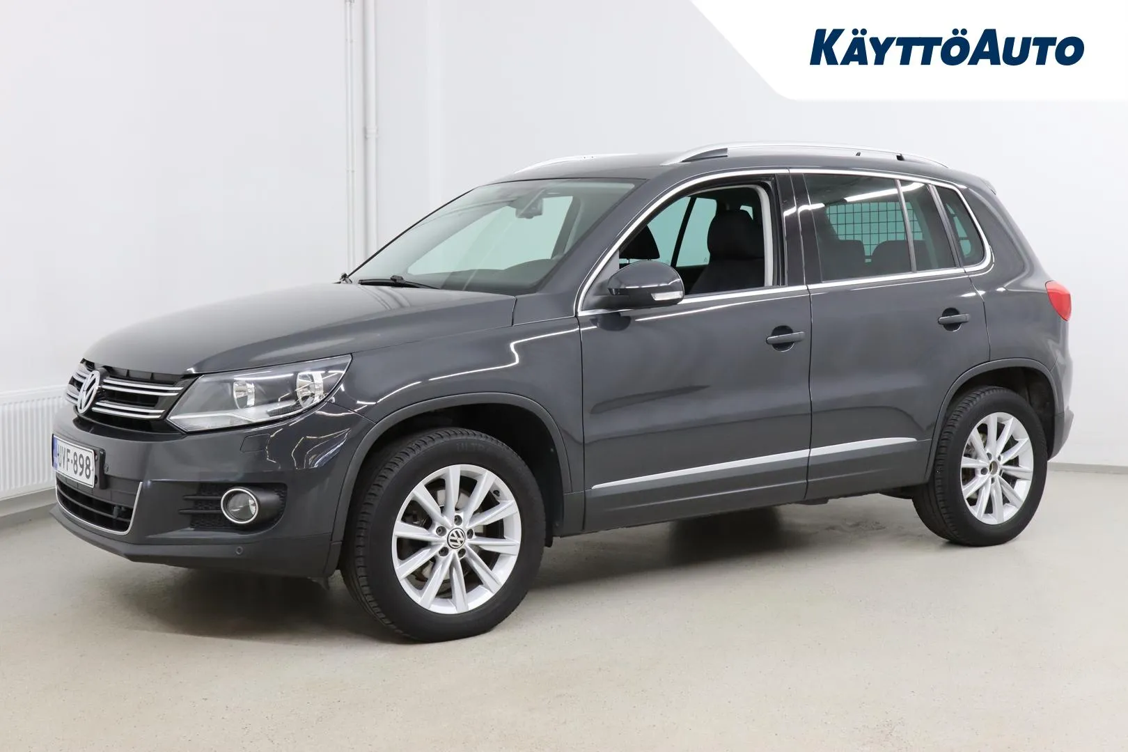 Volkswagen Tiguan UVF-898 carousel image