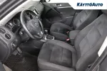 Volkswagen Tiguan UVF-898 carousel thumbs