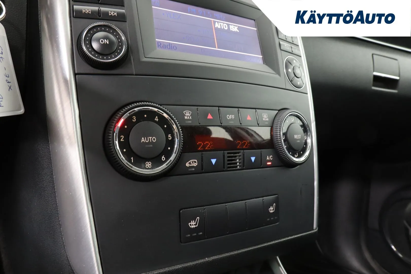 Mercedes-Benz B XPE-765 carousel image