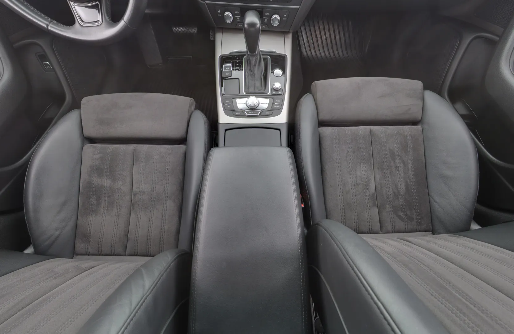 AUDI A6 SMC-688 carousel image