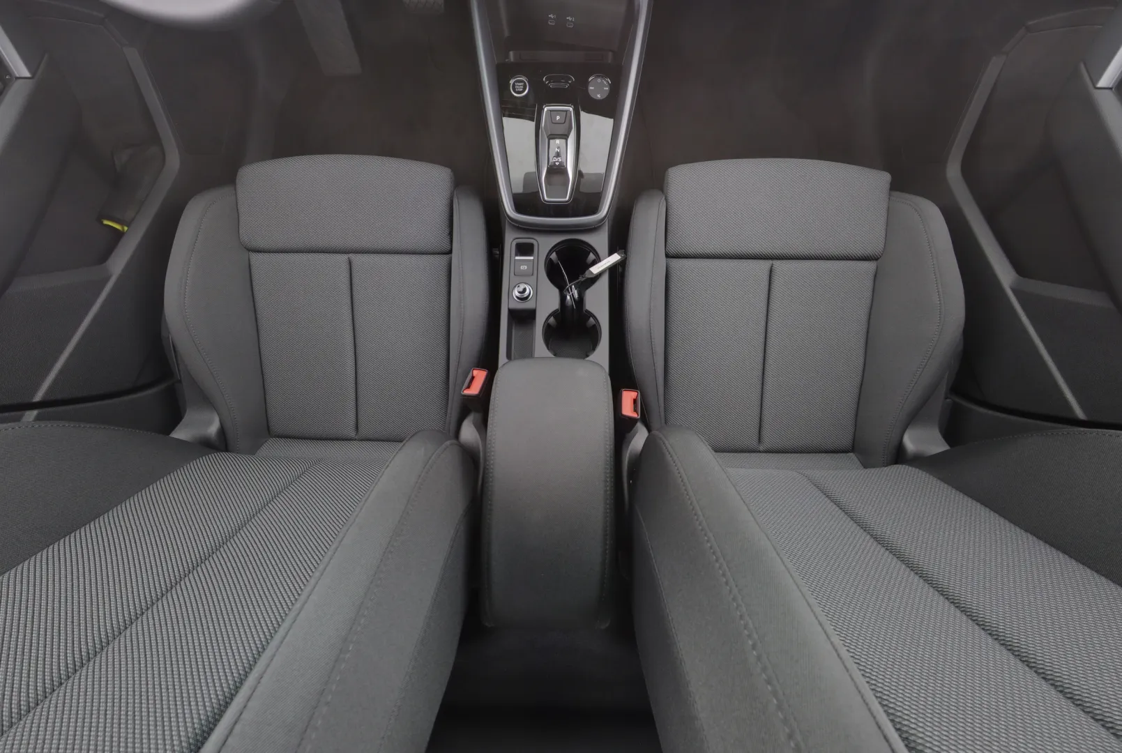 Audi A3 XVZ-940 carousel image