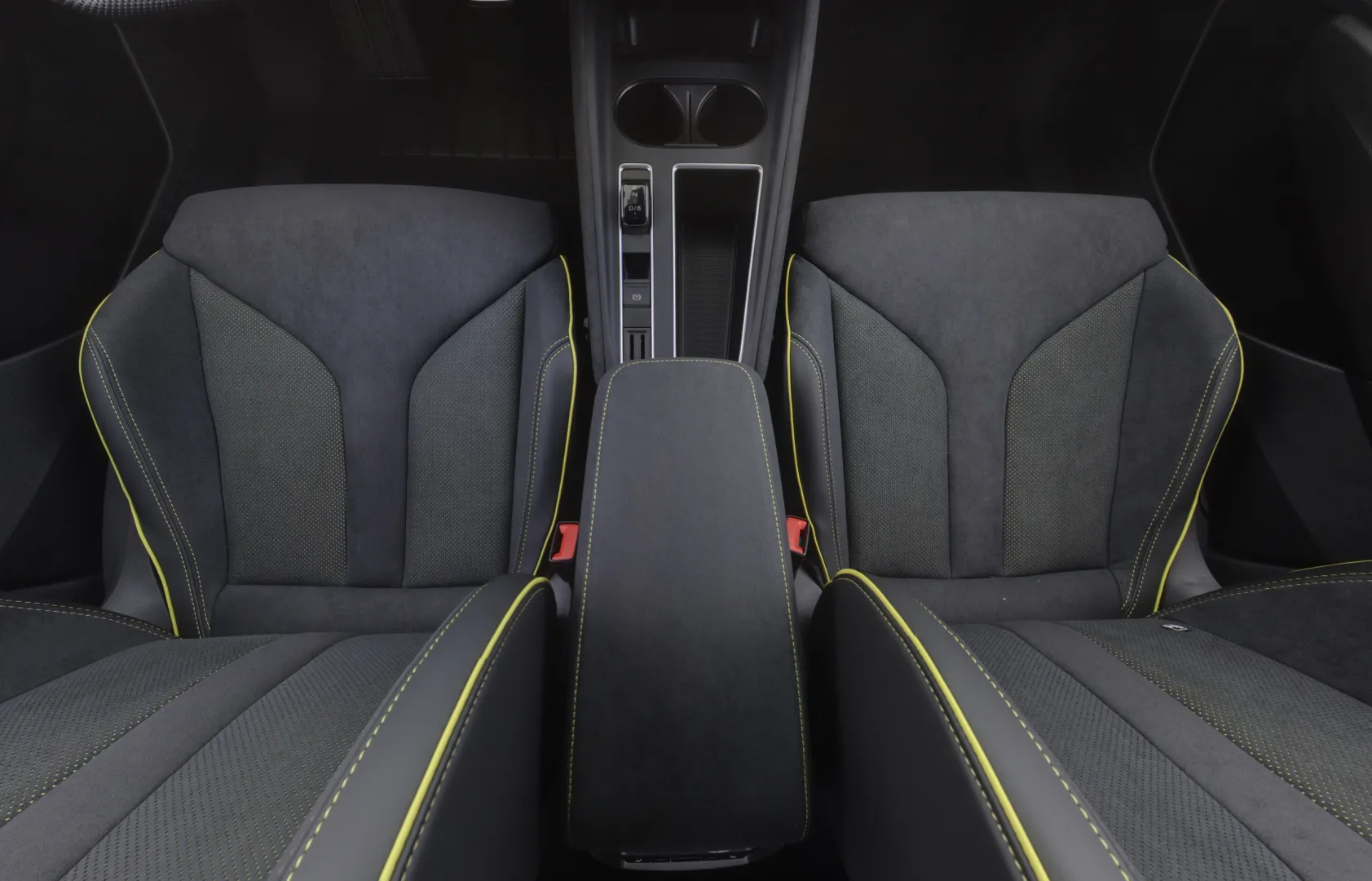 Skoda Elroq YYF-471 carousel image