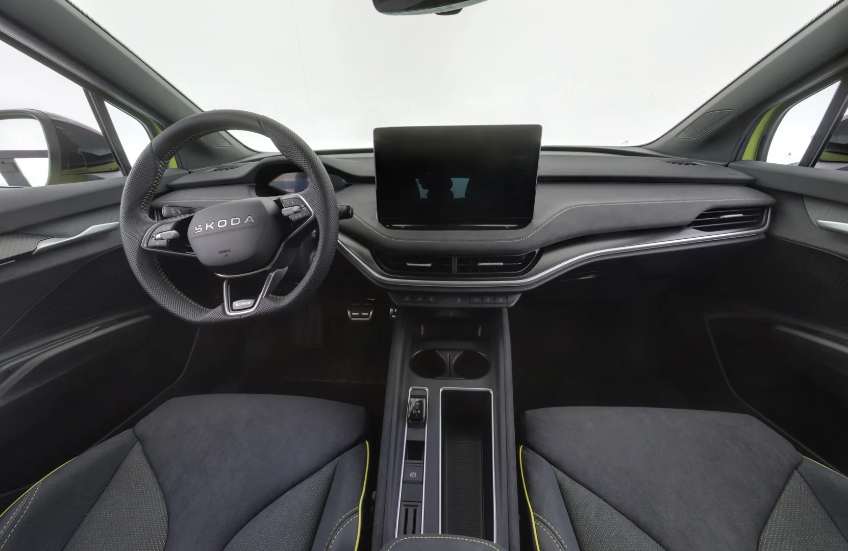 Skoda Elroq YYF-471 carousel image
