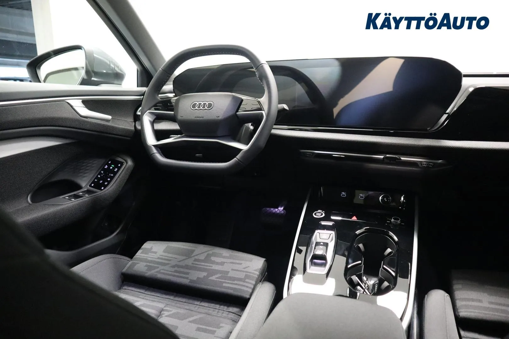 Audi A6 ZPT-667 carousel image