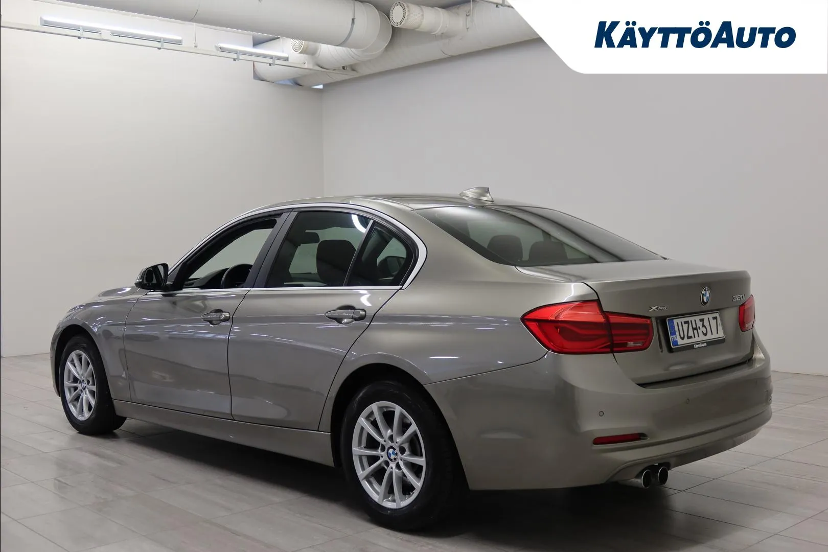 BMW 320 UZH-317 carousel image