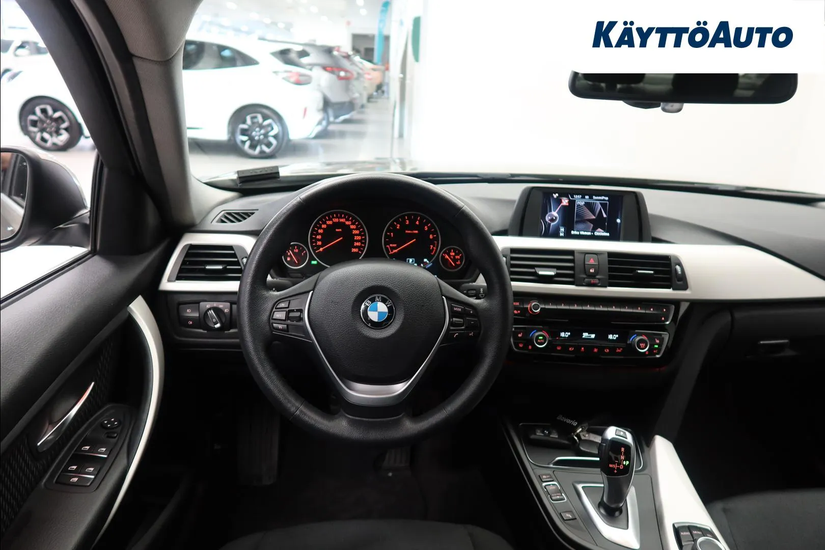 BMW 320 UZH-317 carousel image