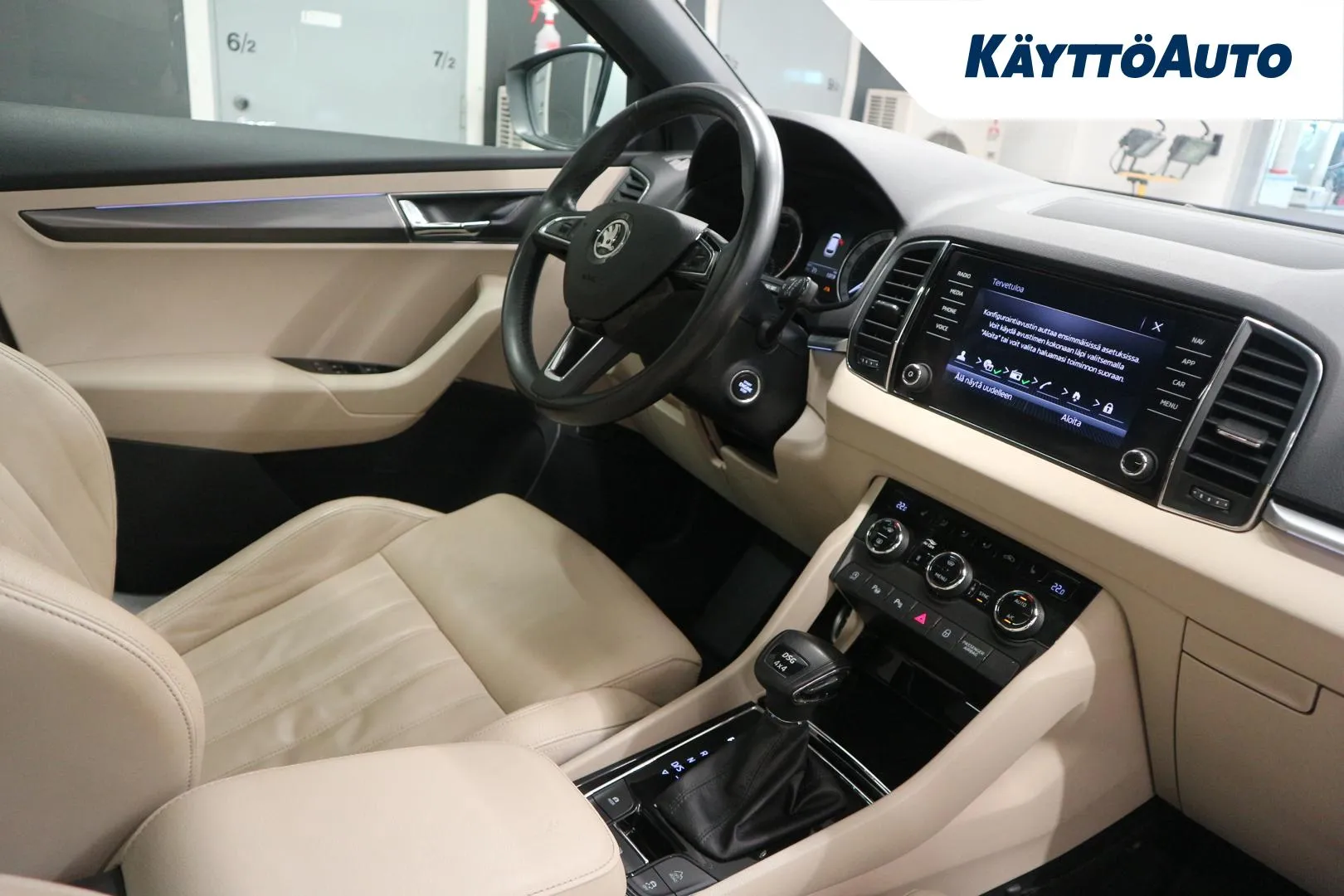 SKODA Karoq SXZ-219 carousel image