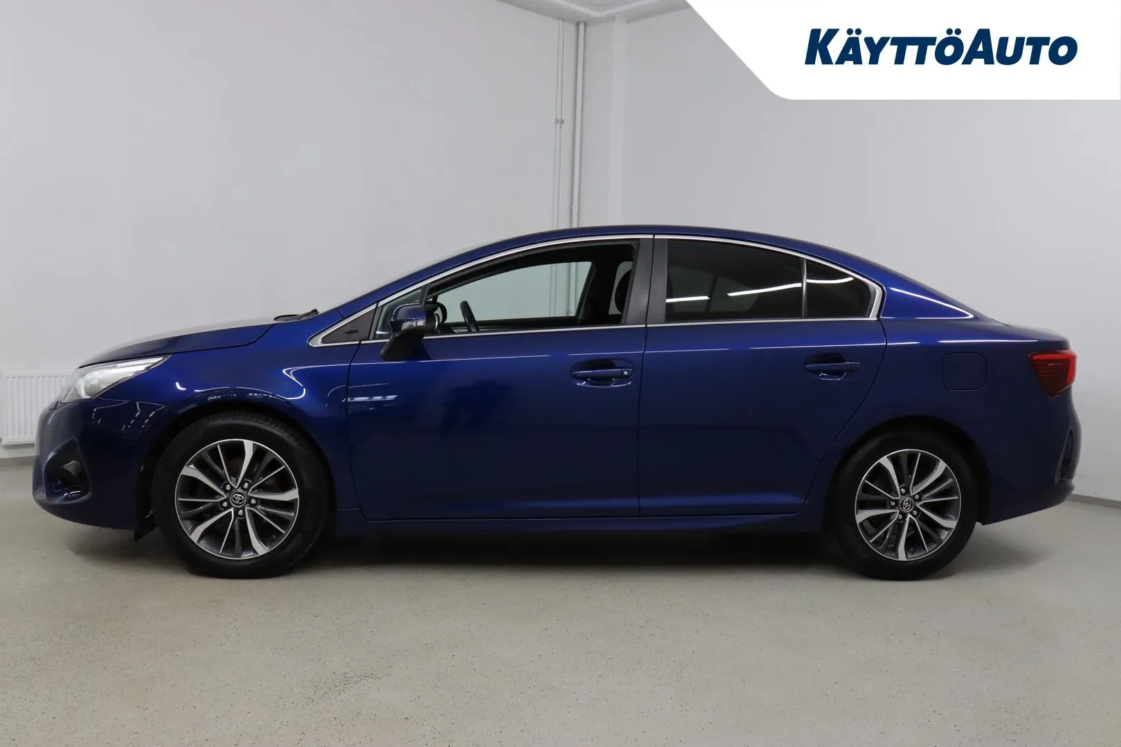 TOYOTA Avensis YJJ-740 carousel image