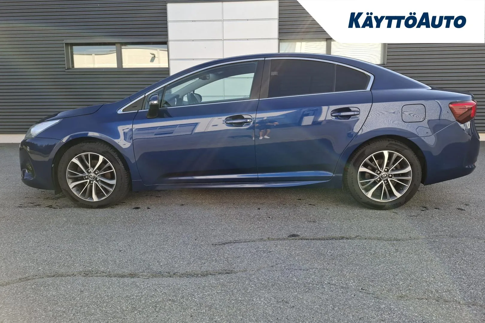 TOYOTA Avensis YJJ-740 carousel image