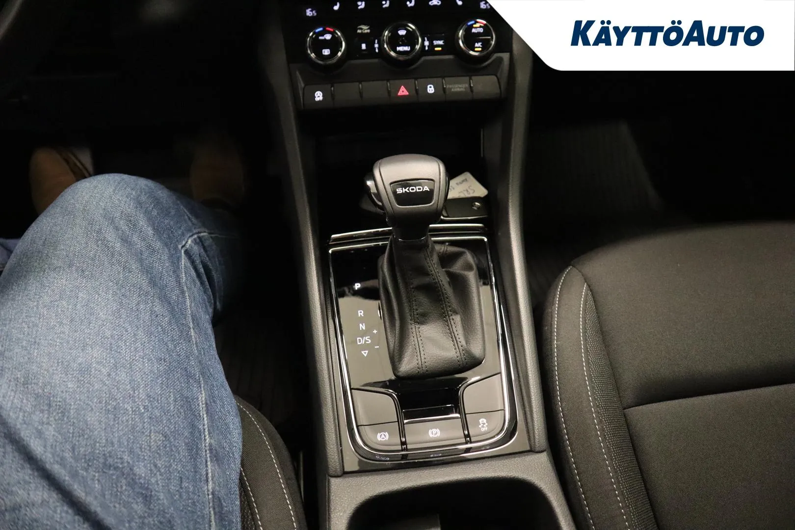 SKODA Karoq SRL-650 carousel image