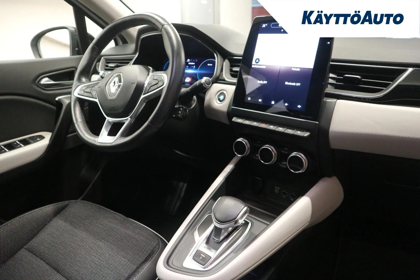 RENAULT Captur MYV-184 carousel image