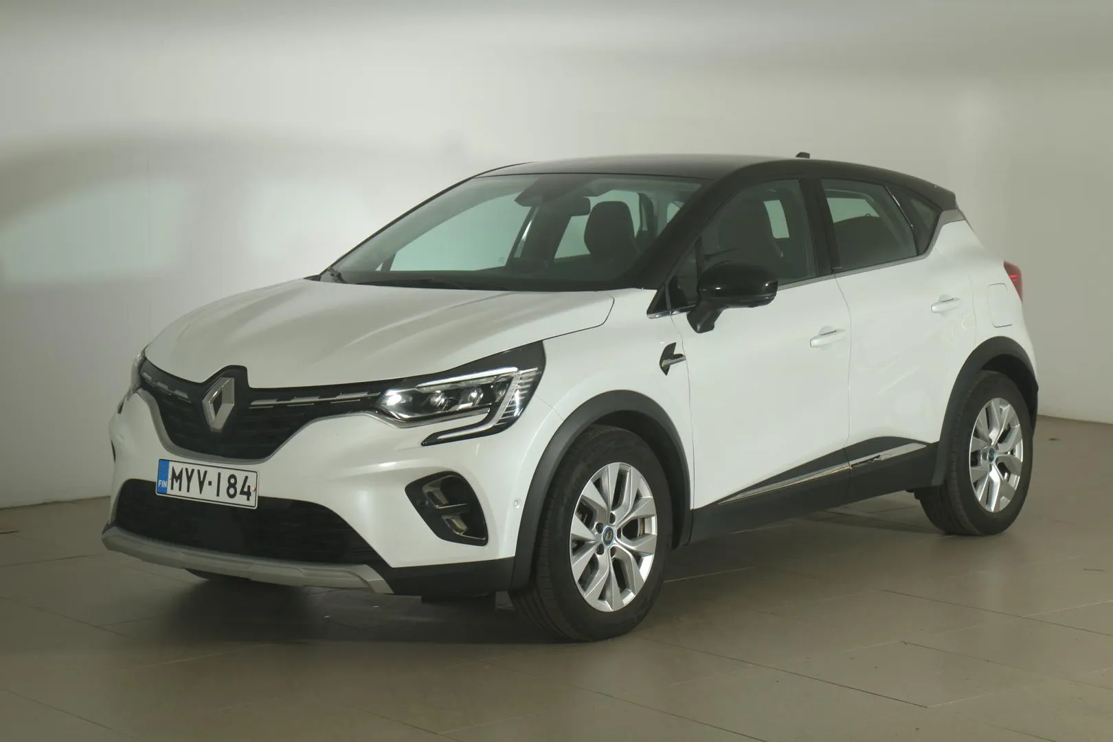 Renault Captur MYV-184 carousel image