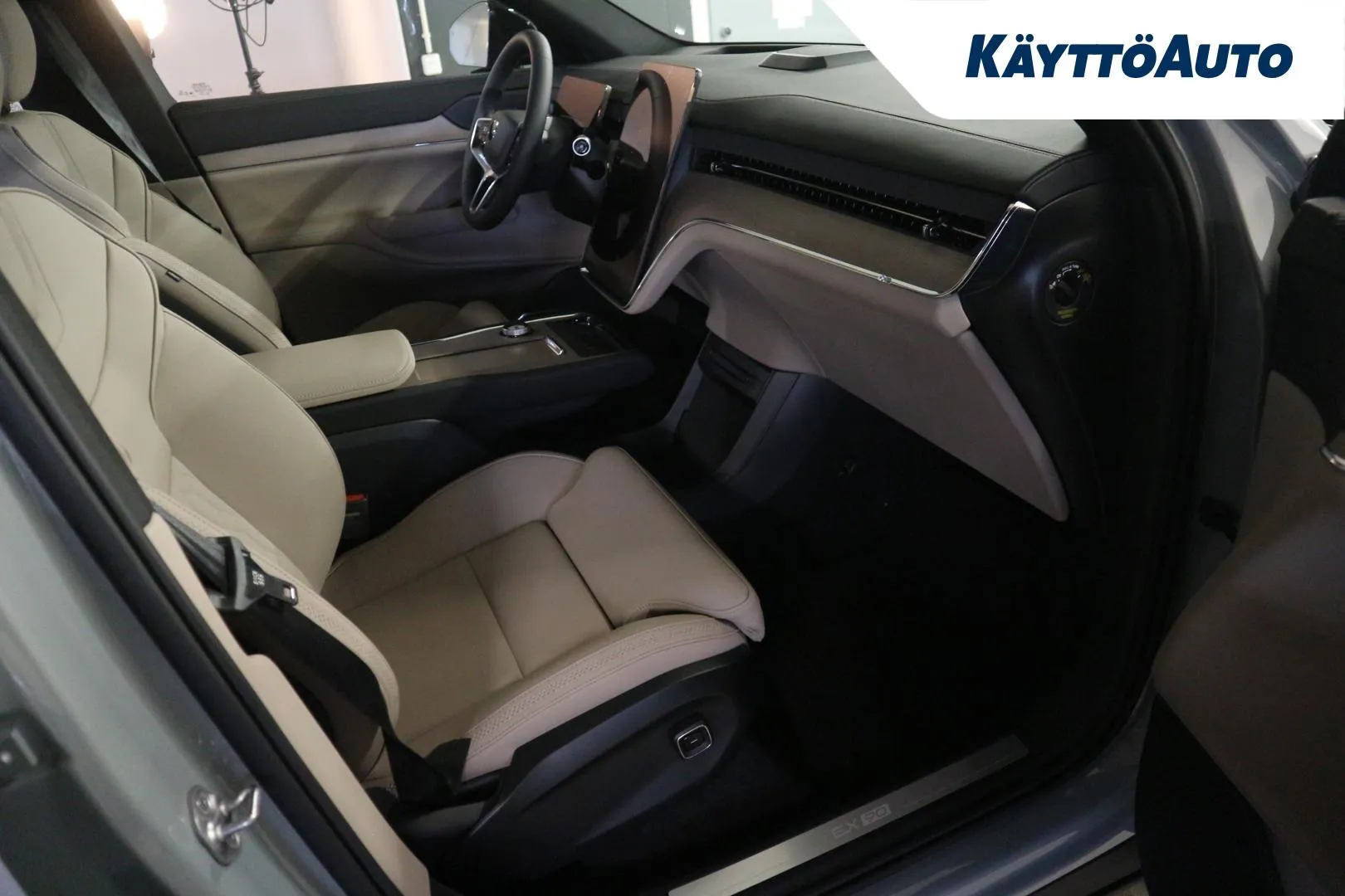 Volvo EX90 CSI-316 carousel image