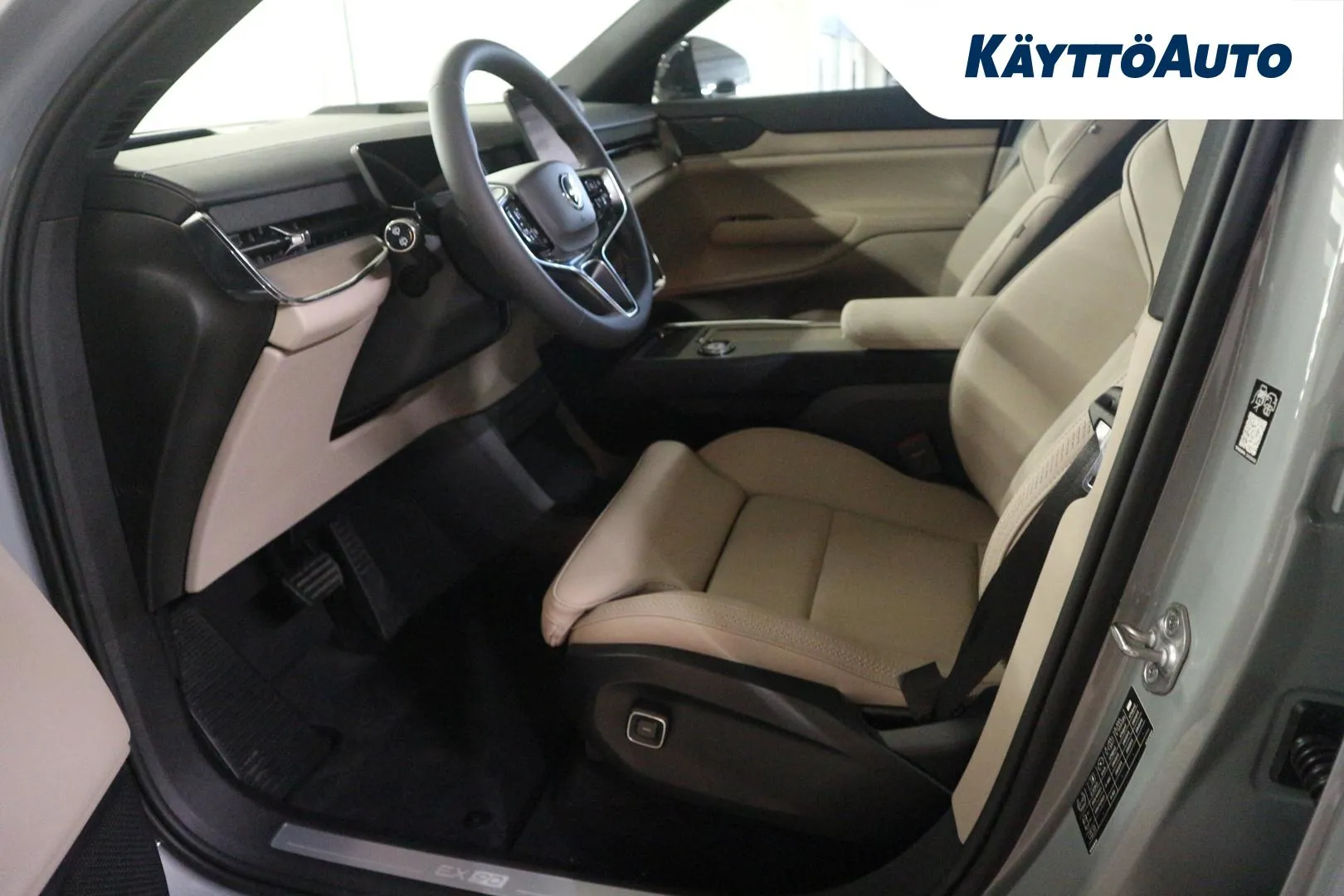Volvo EX90 CSI-316 carousel image
