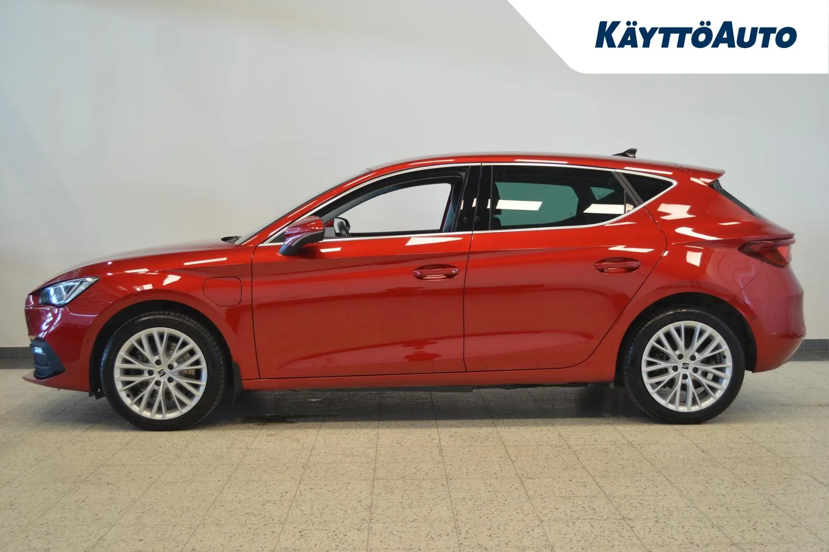 SEAT Leon GZY-545 carousel image