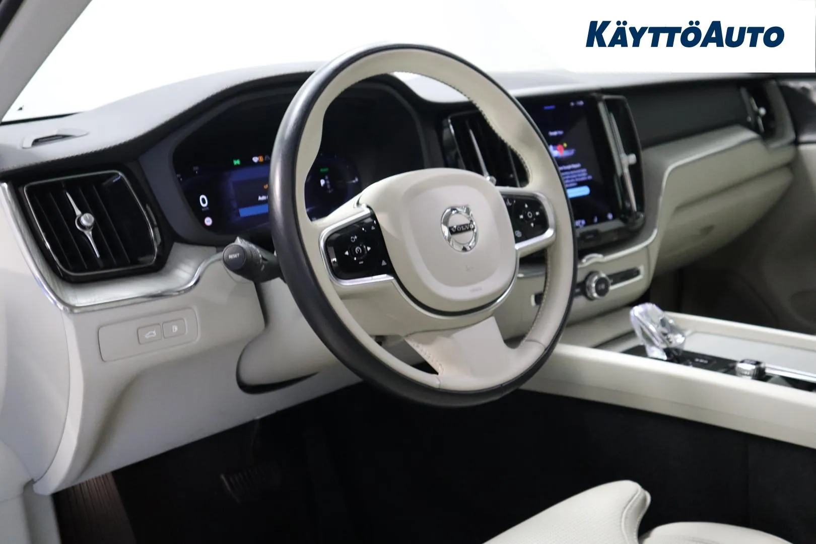 VOLVO XC60 FRF-737 carousel image
