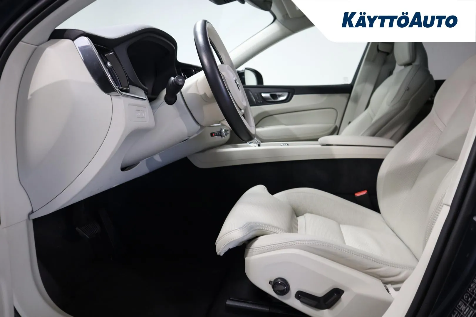 VOLVO XC60 FRF-737 carousel image