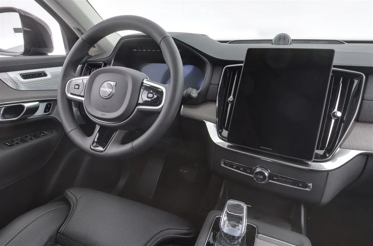 Volvo XC90 XTZ-267 carousel image