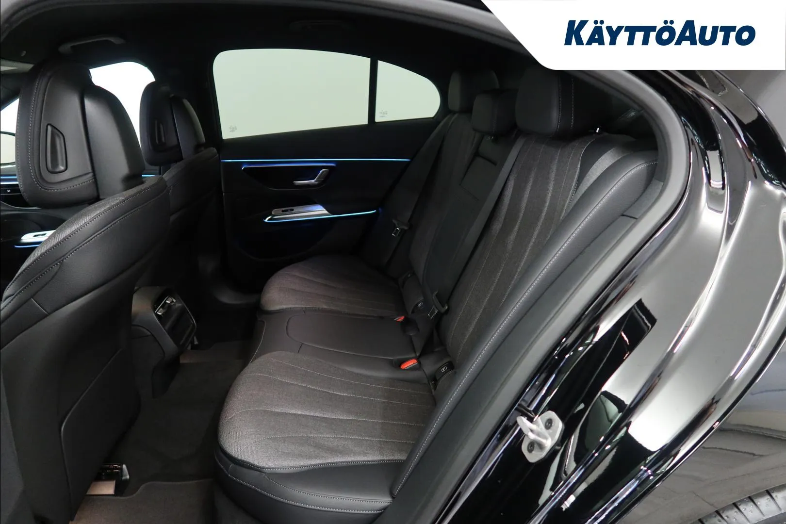 Mercedes-Benz E XVZ-455 carousel image