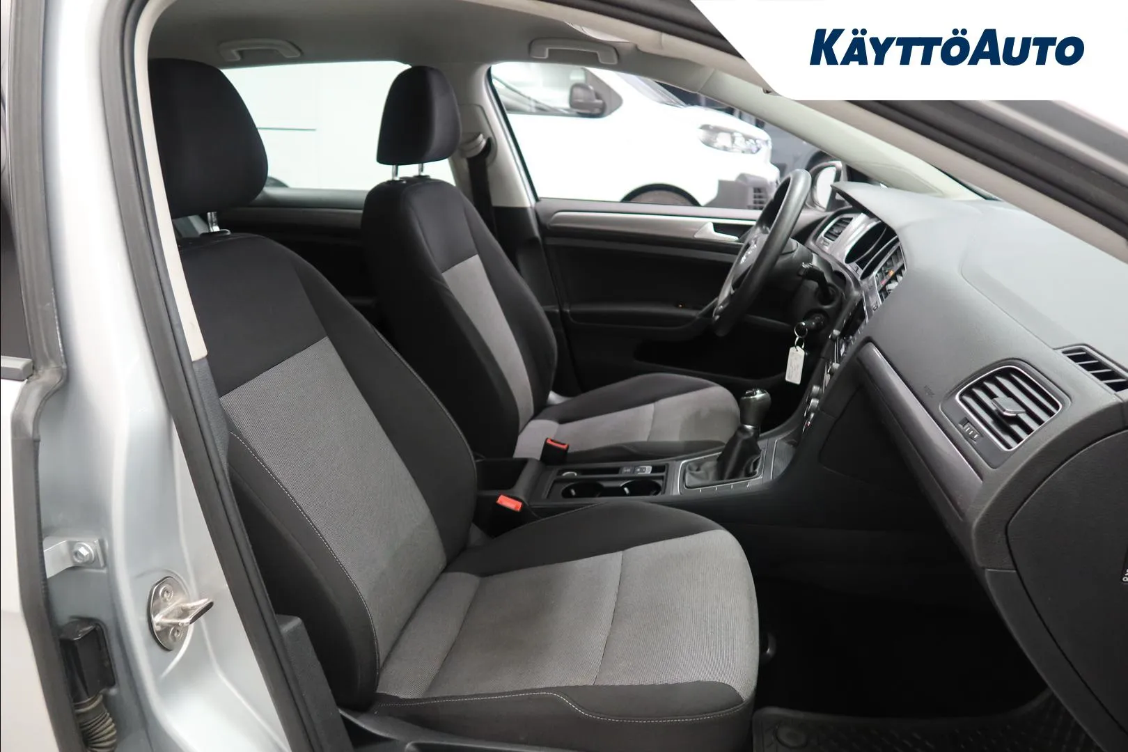 Volkswagen Golf NJY-406 carousel image