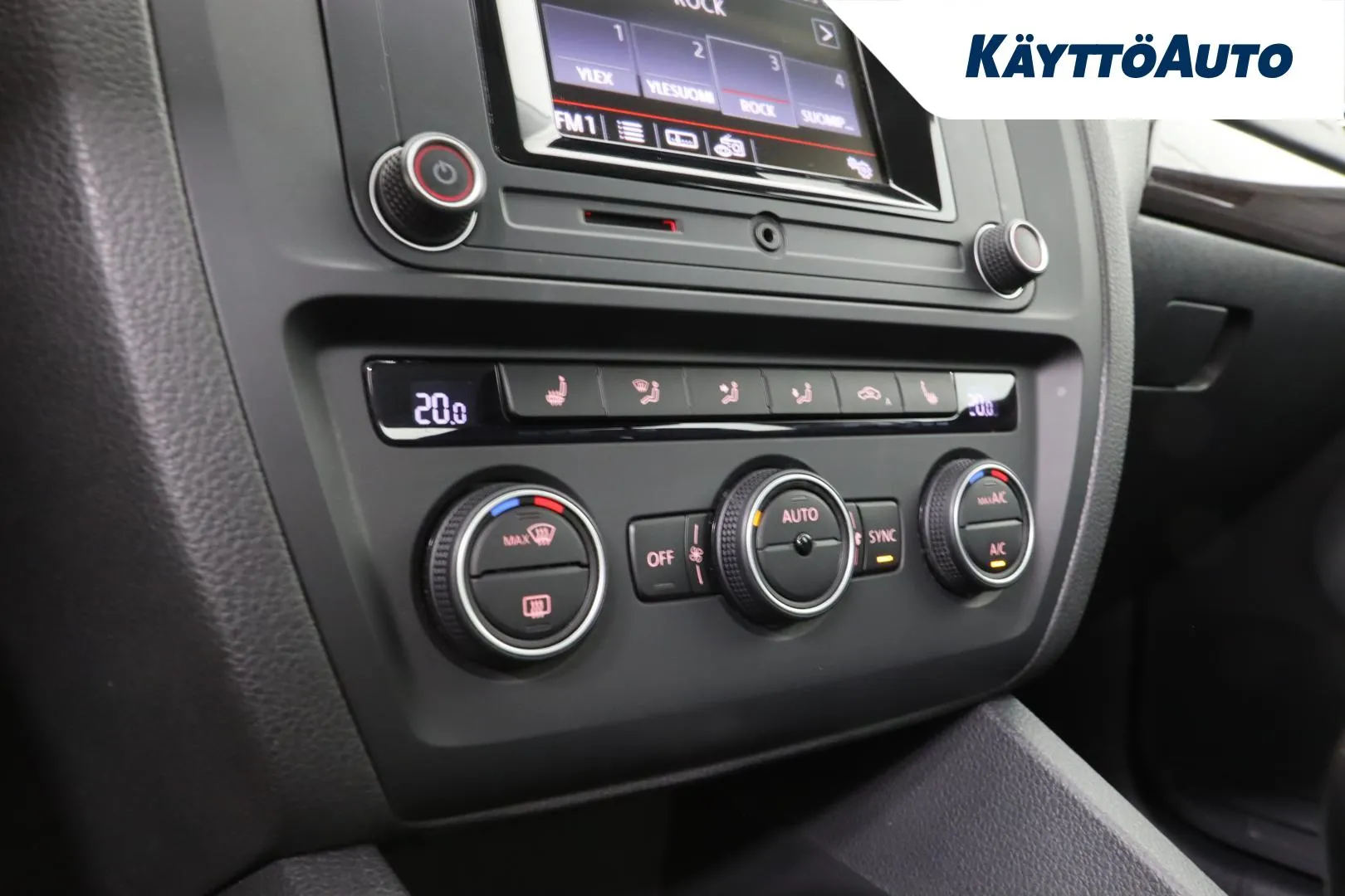 VOLKSWAGEN Jetta SMR-802 carousel image